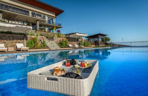 Lovina Maison | THE most luxury 5BR villa in Lovina! Stunning Outlook!