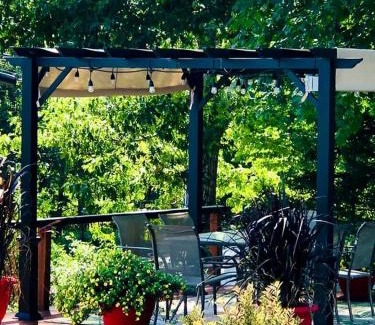 Lincolnville Maison | The Mount Battie Inn near Penobscot Bay, Maine
