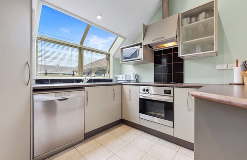 Mount Maunganui Cottage | The Mount Retreat - Mount Maunganui Holiday Home