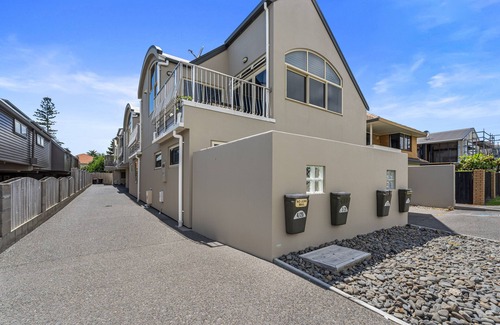 Mount Maunganui Cottage | The Mount Retreat - Mount Maunganui Holiday Home