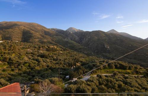 Tourloti Appartement | The Mountain House - Authentic Cretan Hideaway - Breathtaking and Nature Views