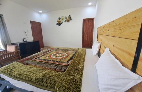 Bail Parao Maison | The Mowgli Farm
