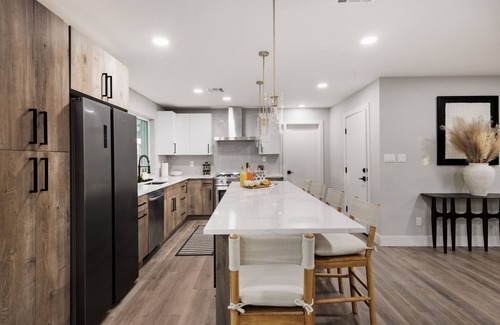 Pointe Scottsdale Maison | The Mulberry - Luxury Stay Minutes from Old Town: heated pool, hot tub included