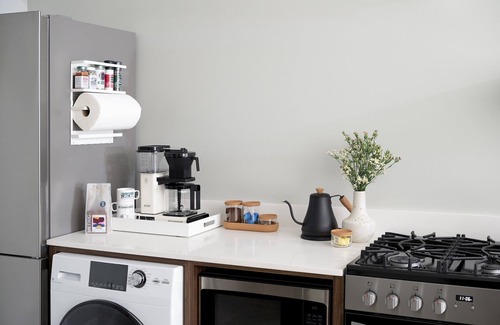 Near West Side Hôtel | The Neighborhood Hotel - Little Italy One Bedroom