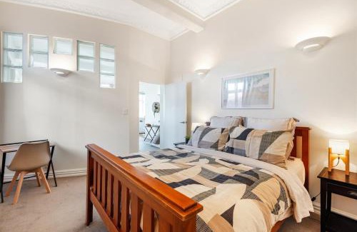 Te Aro Appartement | The Nest - Central and Sunny Wellington Loft