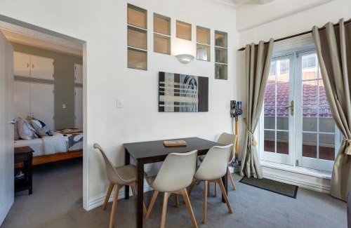 Te Aro Appartement | The Nest - Central and Sunny Wellington Loft