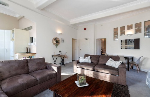 Te Aro Appartement | Central, Sunny & Spacious