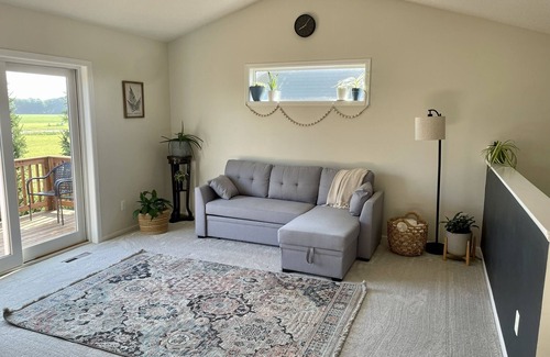 North Mankato Maison | The Nest- Comfortable Retreat,nOpen backyard, spacious, clean!