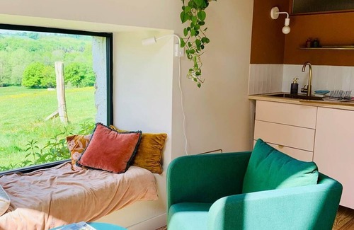 Bussieres (Yonne) Appartement | The Nest - mini-gîte with a wonderful view