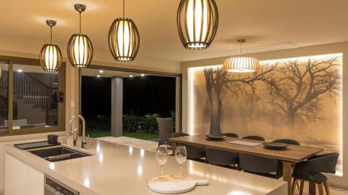 Vincentia Maison | The Nest on Collingwood by Experience Jervis Bay