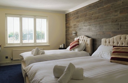 Rawreth Hôtel | The New Chichester Hotel