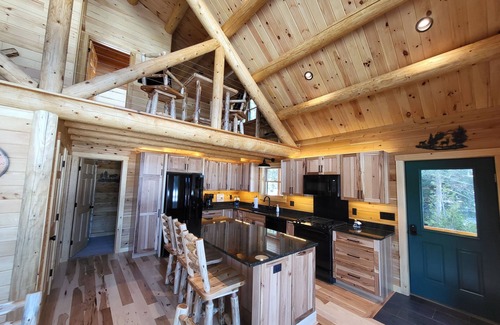 Amherst Cabine | The NEW Damon Pond Log Cabin