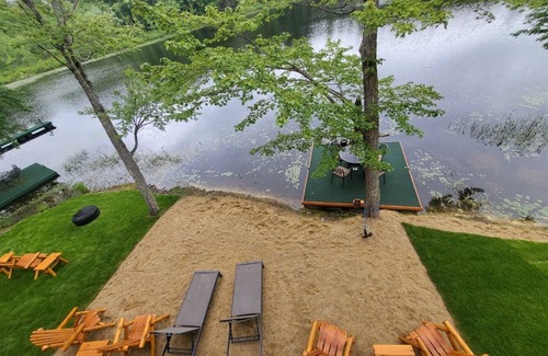 Amherst Cabine | The NEW Damon Pond Log Cabin
