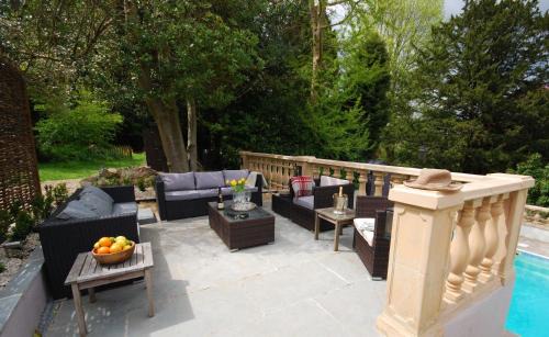Box Appartement | The New School Rooms - Beautiful, Georgian Apartment with Private Heated Pool and Hot Tub Sleeps 12 with Wifi and Parking near Bath