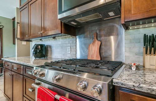 Central Oklahoma City Maison | The Nico House - Your OKC Home Away From Home!
