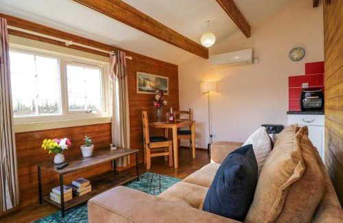 Bushton Maison | The Nook