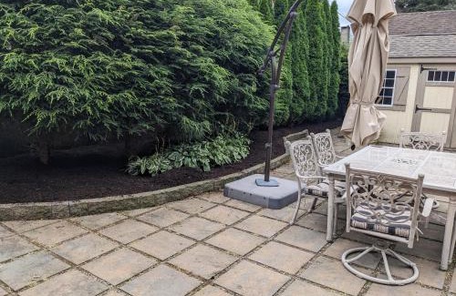 Jamestown Lit Et Petit-Déjeuner | The Oaks B&B Hotel and Spiritual Center
