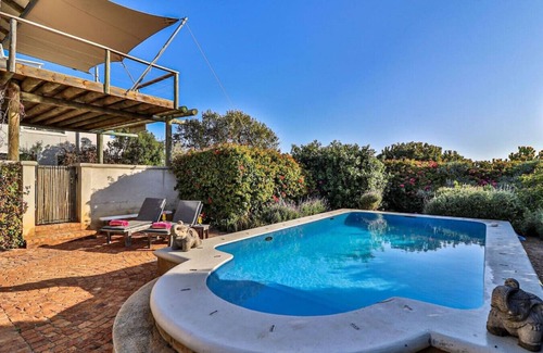 Sandbaai Maison | The Ocean Villa - beachfront home