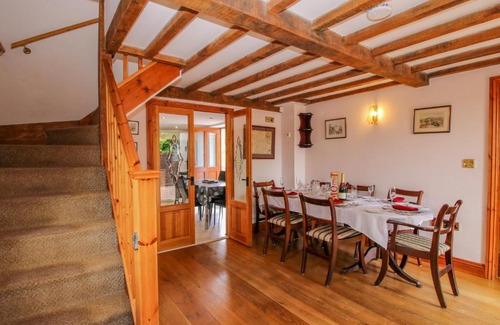 Bishops Castle Maison | The Old Barn, Bishops Castle