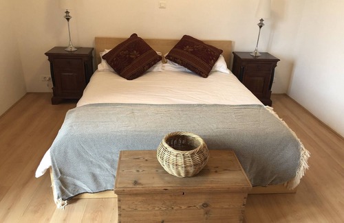 Souel Maison | The Old Barn - rejuvenate in the beautiful French Countryside..! Dog Friendly.