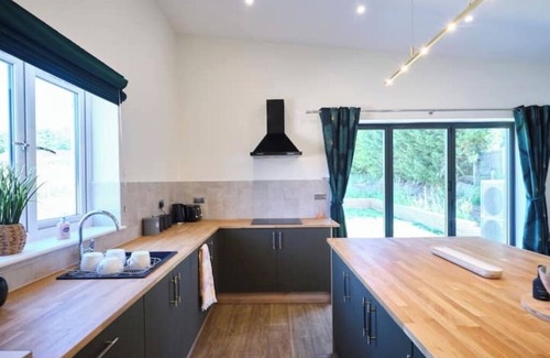 Layer Marney Maison | The Old Cattle Barn