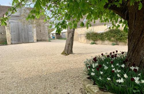Burford Maison | The Old Dairy