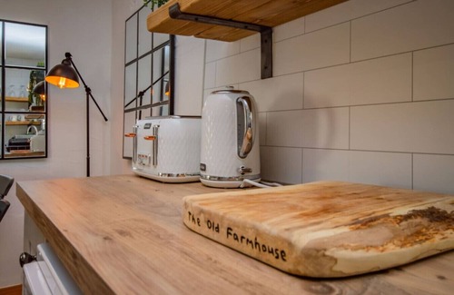New Moat Maison | The Old Farmhouse · Cosy Farm Conversion In The Heart Of Pembrokeshire