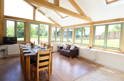 Flaxley Maison | The Old Mill