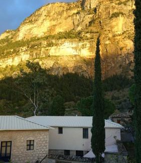 Aegae Cabine | The old olive mill house
