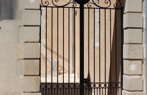 Montmorillon Maison | Le Vieux Palais de Montmorillon