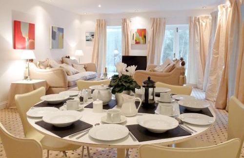 Andoversford Maison | The Old Pool House