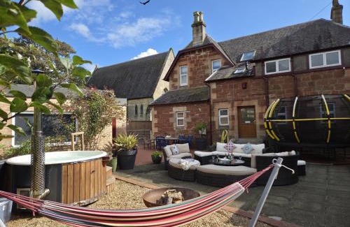 Largs Maison | The Old Rectory