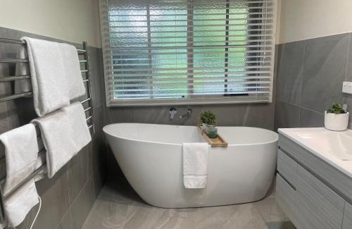 Eurobin Maison | The Old Rose Farm House