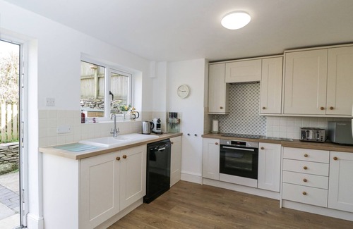 Longborough Maison | THE OLD SCHOOL HOUSE, pet friendly in Stow-On-The-Wold