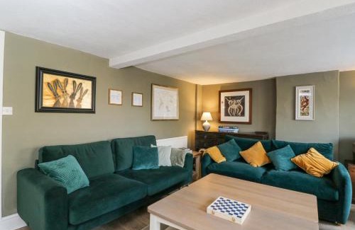 Longborough Maison | The Old School House