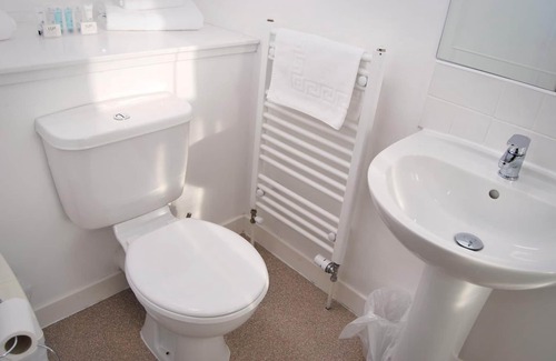 Larkhall Hôtel | The Old School Guest House