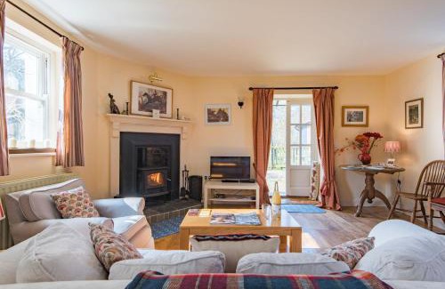 Waltham Maison | The Old Schoolroom by Bloom Stays
