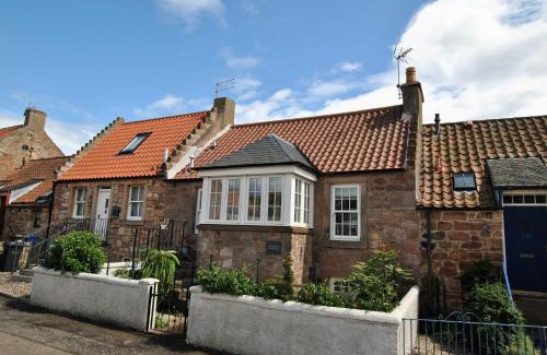 Crail Maison | The Old Stables- charming cottage Crail