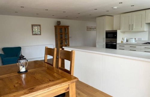 Dursley Maison | The Old Stables, near Slimbridge - entire bungalow, sleeps 4