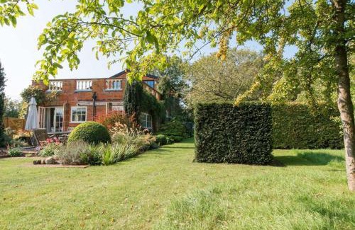 Bury St Edmunds Maison | The Old Steam Mill, luxury, spacious, beautiful grounds, stunning location