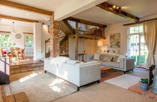 Bury St Edmunds Maison | The Old Steam Mill, luxury, spacious, beautiful grounds, stunning location