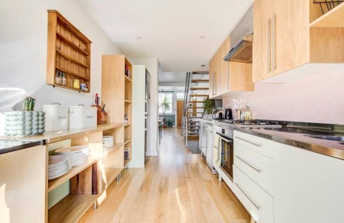Ferndale Maison | The Old Sweetshop 2 Bedroom House Brixton/Clapham