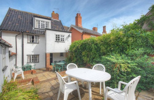 Dunwich Maison | The Old Town Hall - Quatre Chambres Maison, Couchages 8