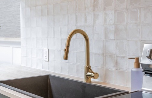 Belleville Appartement | The Olympia: Front Street Flats