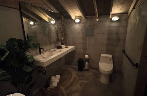Rio Piedras Lit Et Petit-Déjeuner | The ONLY glamping site in the New Millennium Forest in San Juan, PR