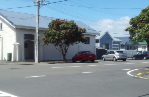 Petone Maison | The Orange Lodge - Petone - Wellington - Broadband