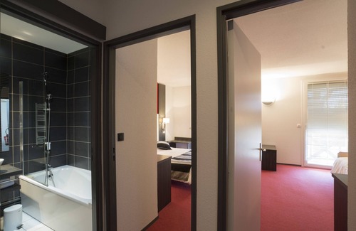 Malafretaz Hôtel | The Originals Boutique, Hôtel Le Pillebois