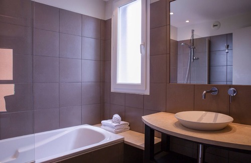 Savigneux Hôtel | The Originals Boutique, Hôtel Marytel, Montbrison