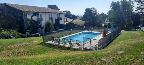Davezieux Hôtel | The Originals City, Hôtel La Siesta, Annonay Est