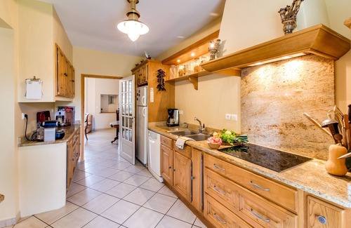 Cassagne Maison | The Ostal Cassinia cottage